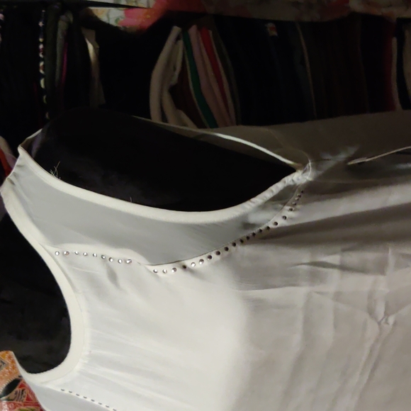 Rampage 🤍 white studded sheer accent sleeveless top - Picture 3 of 9